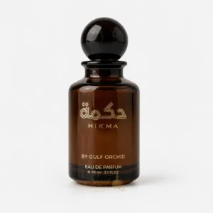 Flacon officiel Hikma Gulf Orchid 110 ml sur fond clair, parfum mixte oriental boisé ambré aux notes de baies rouges, cassis, orange, jasmin, encens, rose, oud, vanille et ambre.